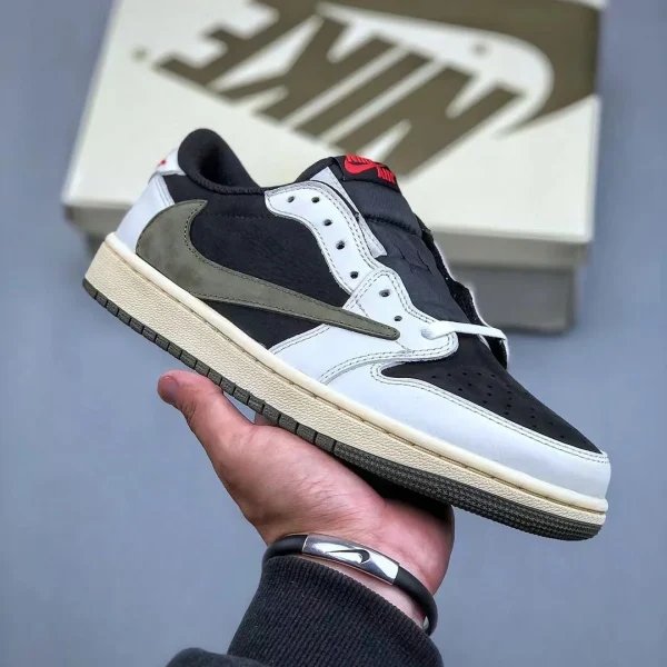 Travis-scott-x-air-1-low